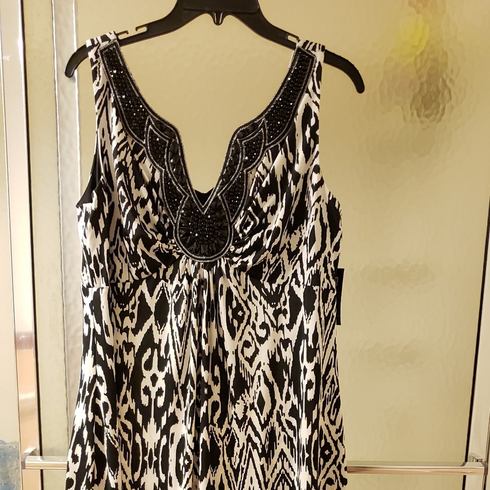 NWT RN Studio by Ronni Sz 14 Black/White Maxi $55